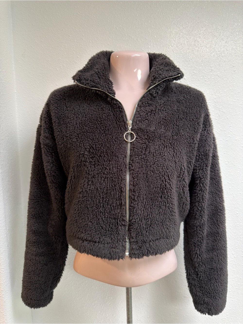 TIMING Charcoal Teddy Sherpa Cropped Zip Jacket Small